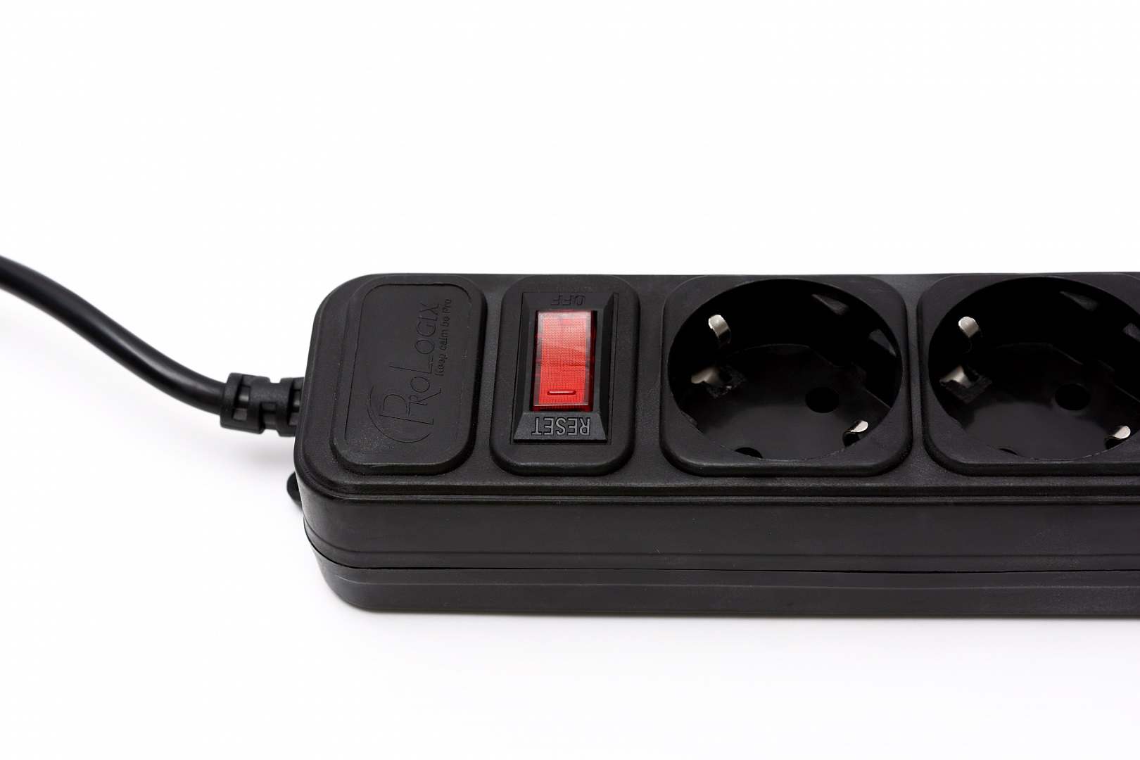 Мережевий фільтр ProLogix (PRS-075P5-45B) 0.75 мм, 5 розеток, 4.5 м, чорний Мережевий фільтр ProLogix (PRS-075P5-45B) 0.75 мм, 5 розеток, 4.5 м, чорний