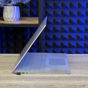 Ноутбук Microsoft Surface Laptop 1769 б/в Ноутбук Microsoft Surface Laptop 1769 б/в