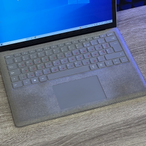 Ноутбук Microsoft Surface Laptop 1769 б/в Ноутбук Microsoft Surface Laptop 1769 б/в